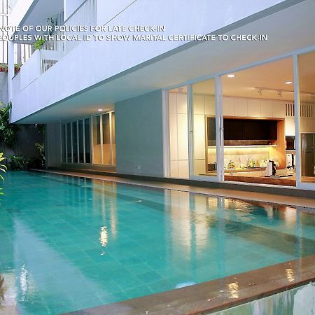 เซนรูม ปัตรา กูนิงัน ชาเรียะห์ Hotel จาการ์ตา ภายนอก รูปภาพ
