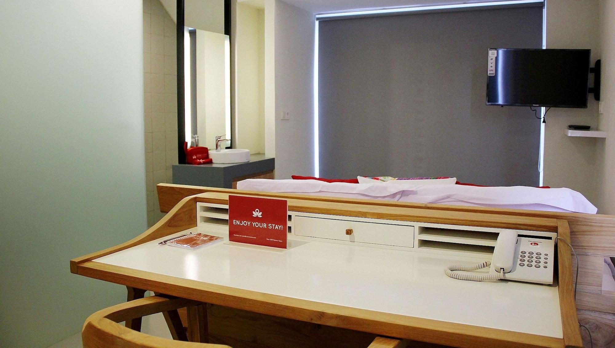 เซนรูม ปัตรา กูนิงัน ชาเรียะห์ Hotel จาการ์ตา ภายนอก รูปภาพ