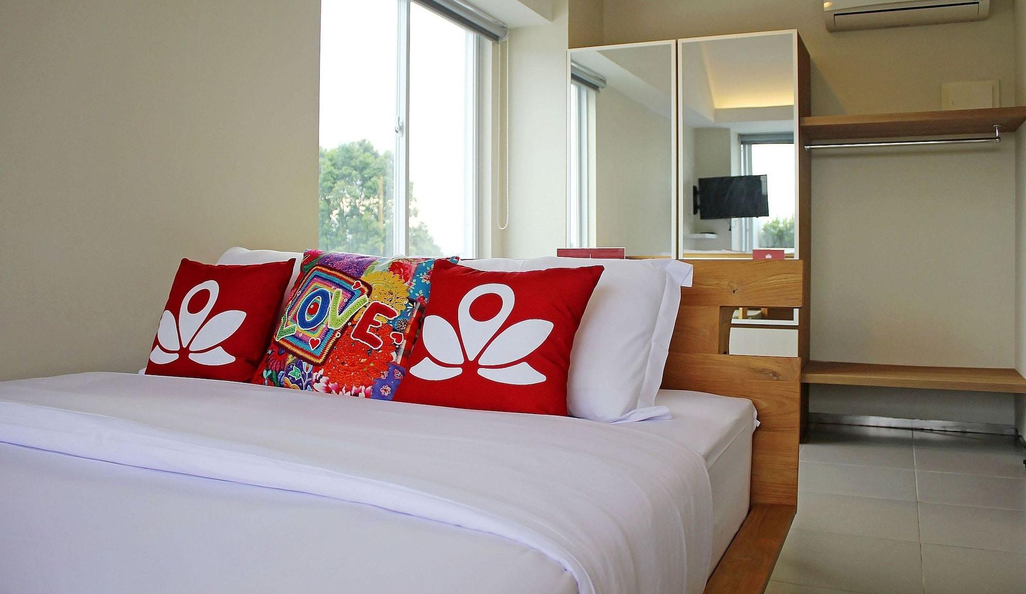 เซนรูม ปัตรา กูนิงัน ชาเรียะห์ Hotel จาการ์ตา ภายนอก รูปภาพ