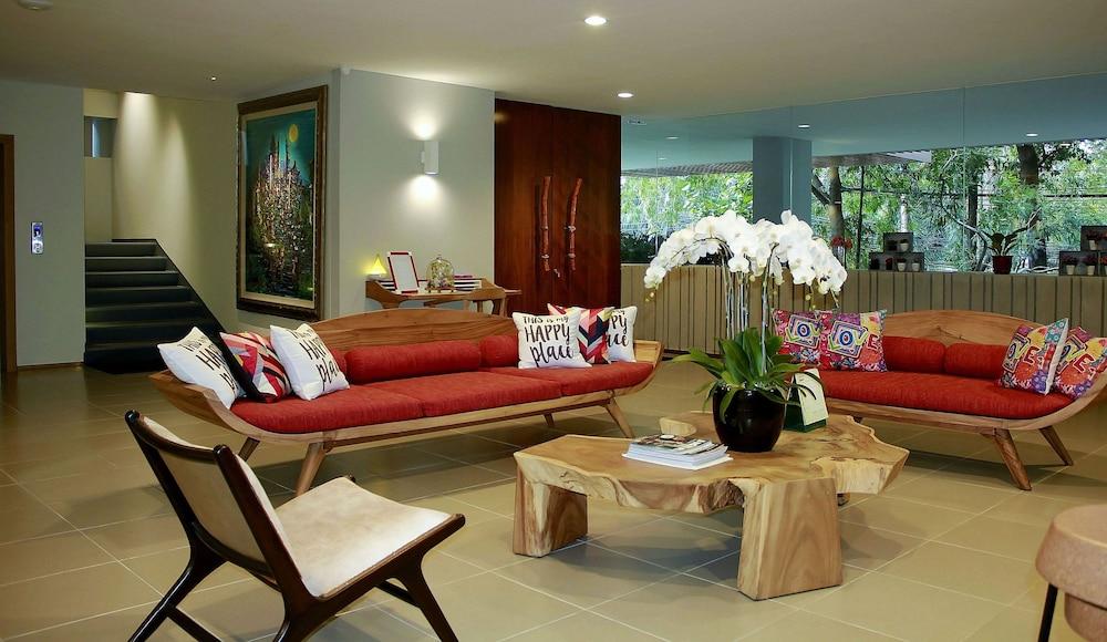 เซนรูม ปัตรา กูนิงัน ชาเรียะห์ Hotel จาการ์ตา ภายนอก รูปภาพ